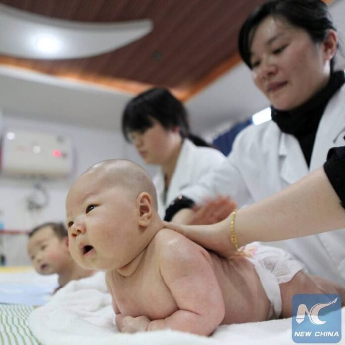 เคยเห็นไหม? ฟิตเนสสำหรับเด็กแรกเกิดในแดนมังกร!