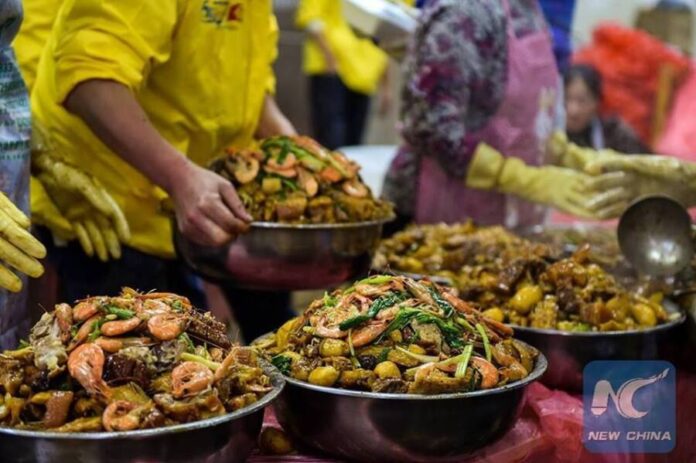 รู้จักกับ "ผู่นชอย" อาหารมงคลในช่วงตรุษจีน