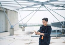 อาชีพนักสื่อสารออนไลน์