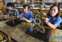 ฮิตเกินคาด! นาฬิกาผสานวัฒนธรรมแห่งเหอเป่ย