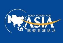 China embraces world with open gesture