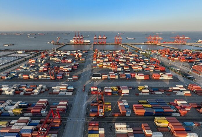 (经济)(3)江苏太仓港口运输忙