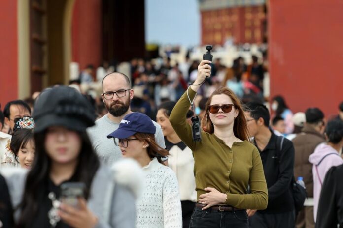 (1743_17062026) Cross-border trips via Beijing ports surpass 10 million as of mid-June
